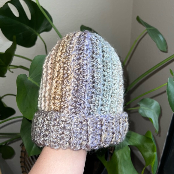 Handmade beanie - Picture 4 of 4